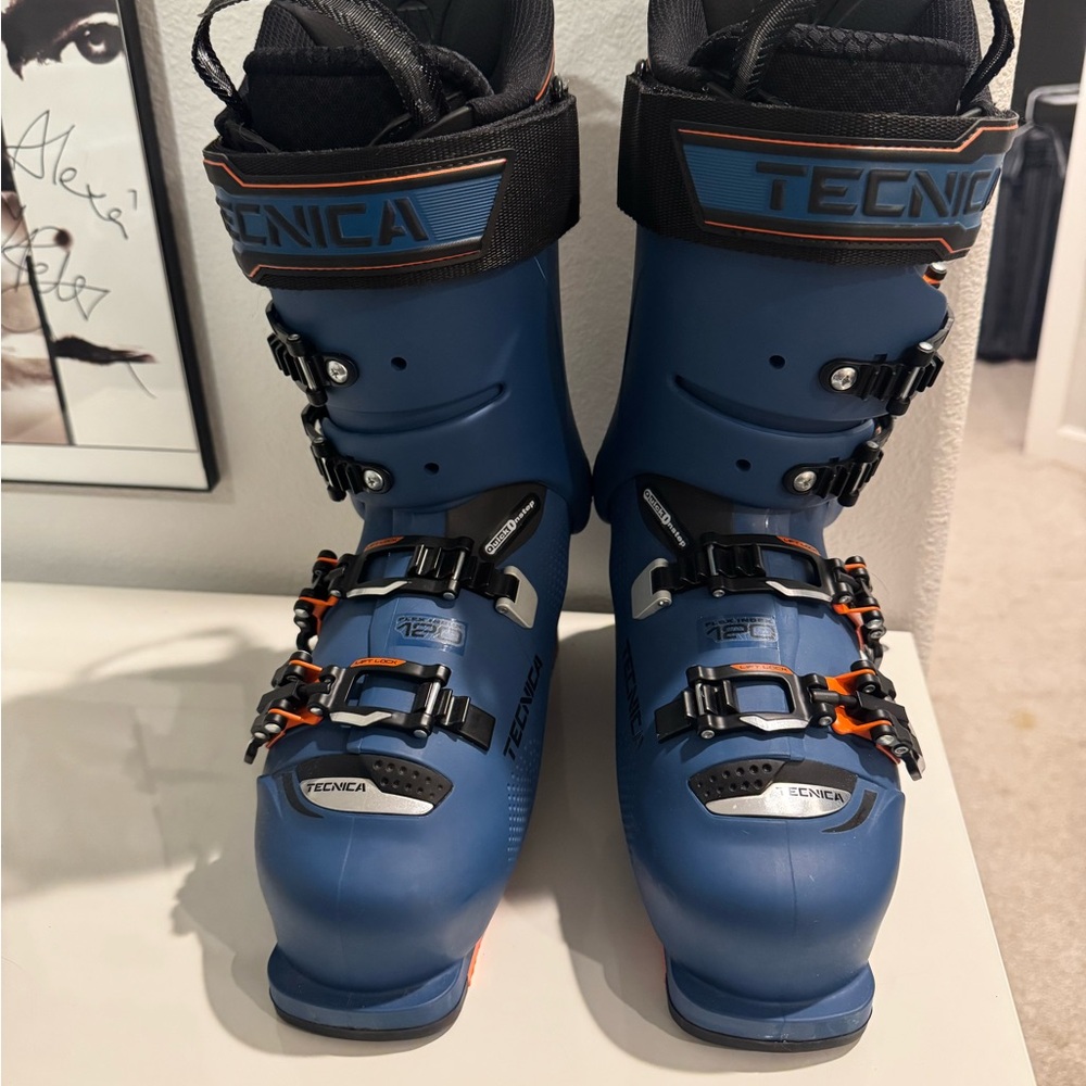 Tecnica Midnight Blue Ski Boots with Vibrant Orange Highlights